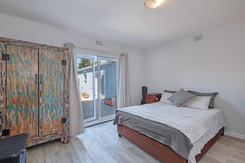 6 Bedroom Property for Sale in Fish Hoek Western Cape